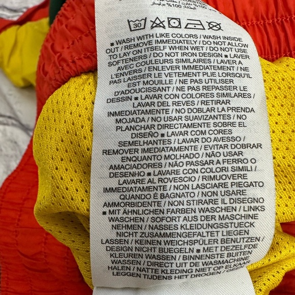 Nike Colorblock Swim Trunks Men’s L – Red Yellow Green Star Print Worn 1 time - Picture 7 of 11